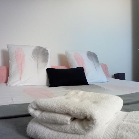 Appartement A 2 Minutes Du Centre Ville Avec Climatisation Perigueux Ngoại thất bức ảnh