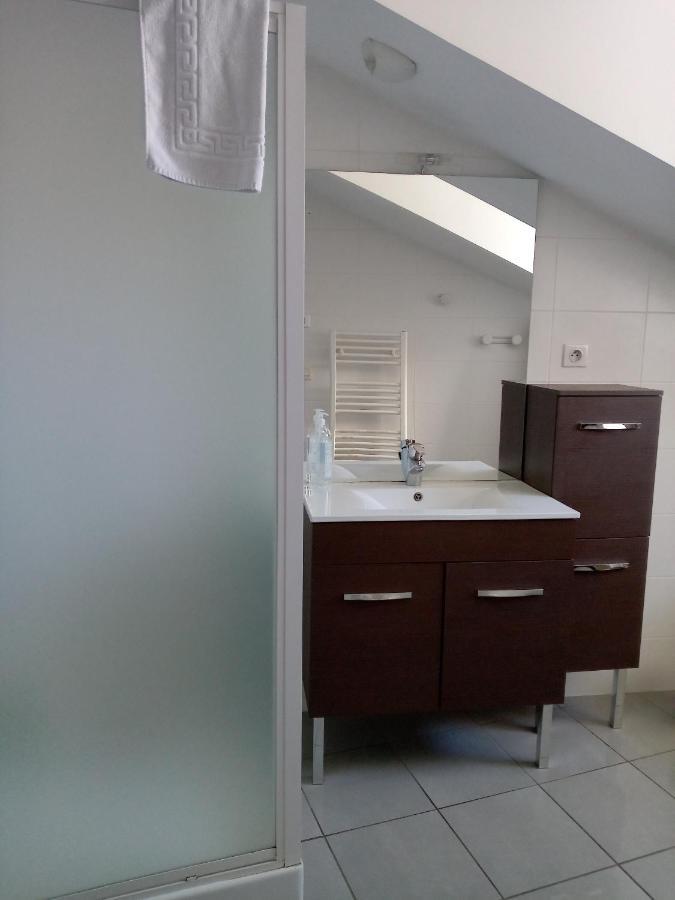 Appartement A 2 Minutes Du Centre Ville Avec Climatisation Perigueux Ngoại thất bức ảnh